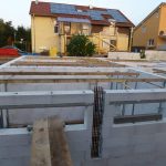 Rohbau eines Bausatzhauses